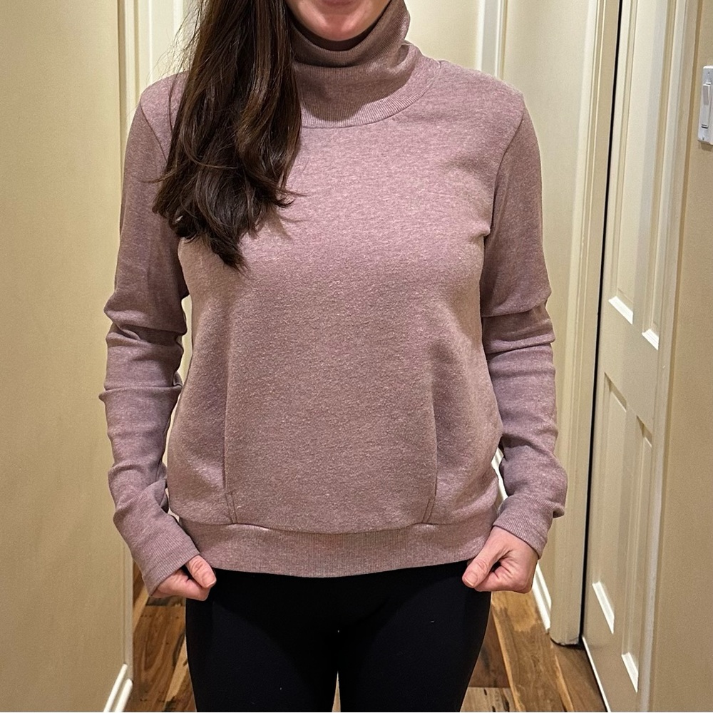 ALO Yoga Sweatshirt